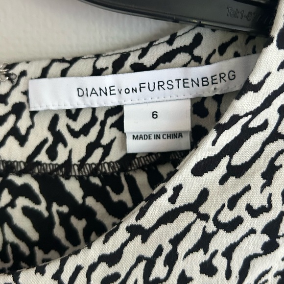 DVF DIANE VON FURSTENBERG Pele Snake Wave Jacquard Dress Office Cocktail Size 6 - Picture 2 of 15